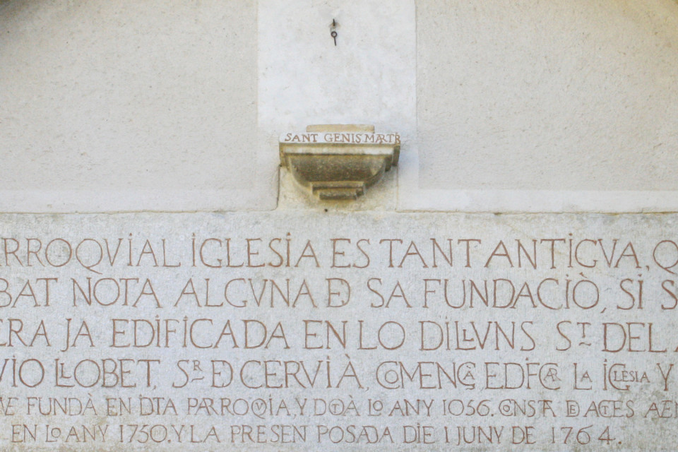 Llinda portal Esglèsia de Sant Genís